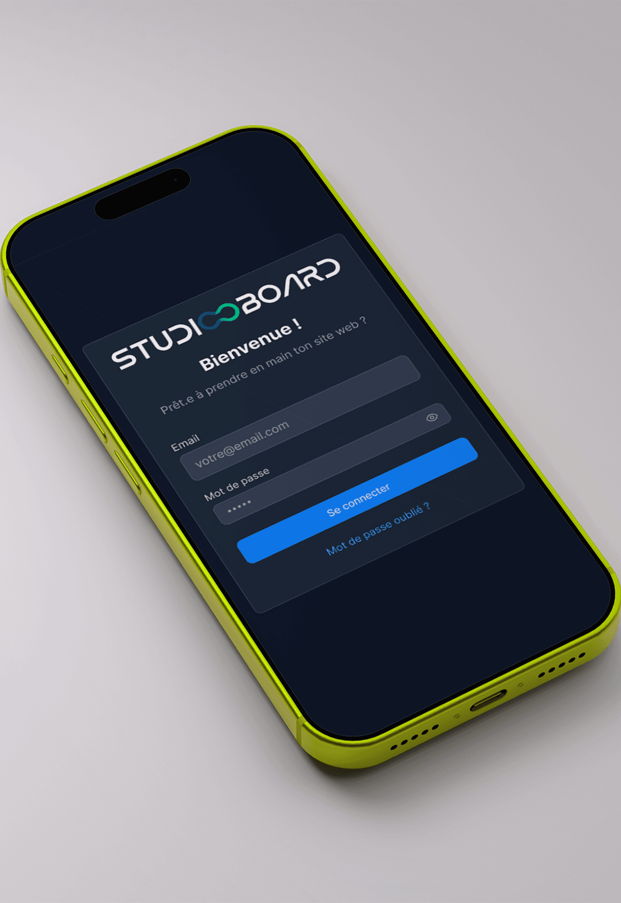 Studio
Board left visual